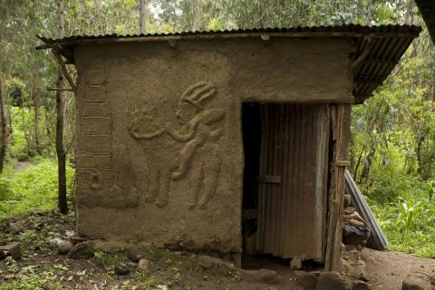 image Casa con relieve de falasha a caballo en Wolleka, Etiopía