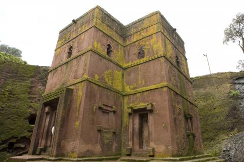 image Vista lateral de Bete Giorgis en Lalibela, Etiopía