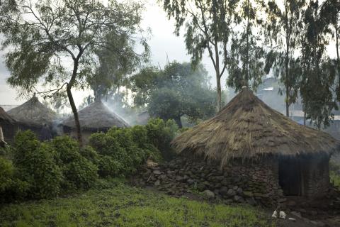 image Casas de adobe y piedra en Lalibela antigua, Etiopía