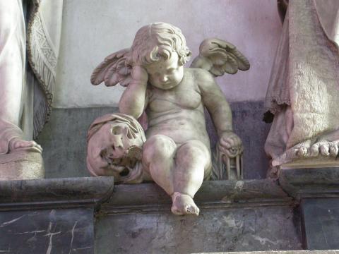 image Detalle escultórico del Mausoleo de Gauilain Lucas en la Catedral de Amiens, Francia