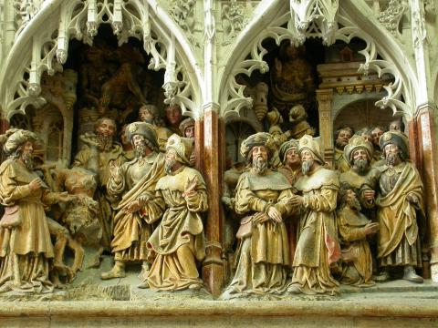 image Altorrelieves del exterior del coro de la Catedral de Amiens, Francia