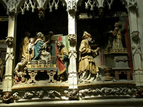 image Altorrelieves del exterior del coro de la Catedral de Amiens, Francia