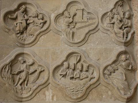 image Cuadrifolios del portal de la Madre de Dios de la Catedral de Amiens, Francia