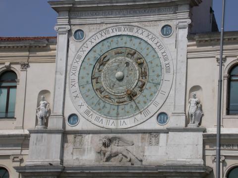 image Reloj del Ayuntamiento de Padua, Italia