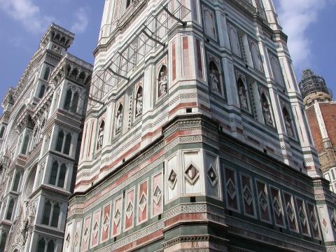 image Detalle del Campanile o Campanario del Duomo o Catedral de Florencia, Italia