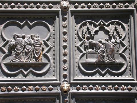image Cuarterones de la puerta sur del Baptisterio, Florencia, Italia