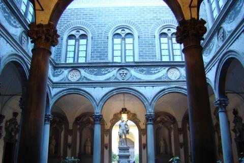 image Patio del Palacio Médici-Ricardi, Florencia, Italia