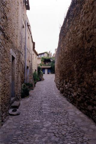 image Calle de Peratallada, Girona