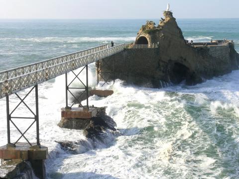 image Pasarela Le rocher de la Vierge, Biarriz, Francia