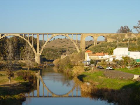 image Puente de hierro sobre la Ribera del Huéznar, Villanueva del Río y Minas, Sevilla