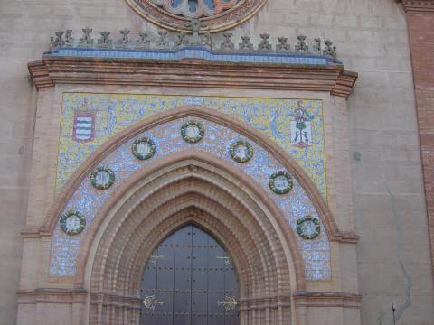 image Portada de la iglesia de San Fernando, Villanueva del Río y Minas, Sevilla