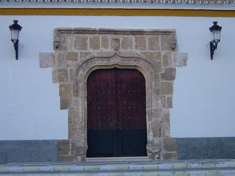image Portada de la Iglesia Parroquial de San Juan Bautista, Alcolea del Río, Sevilla