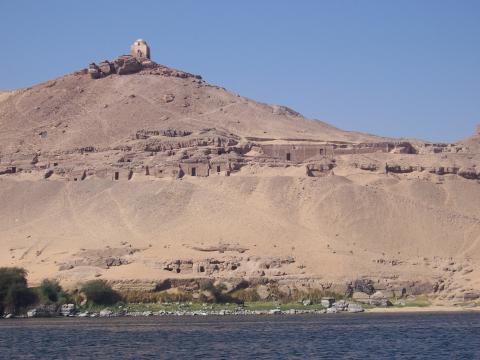 image Tumbas de nobles, Asuán, Egipto