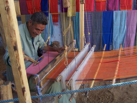 image Tejiendo, pueblo nubio, Egipto