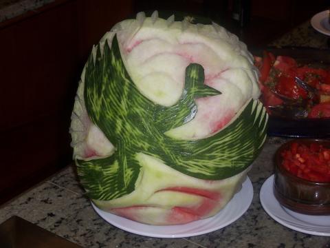 image Figura realizada con fruta