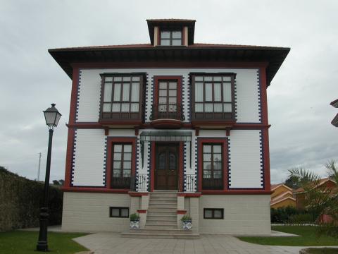 image Casa de Indiano, Llanes, Asturias