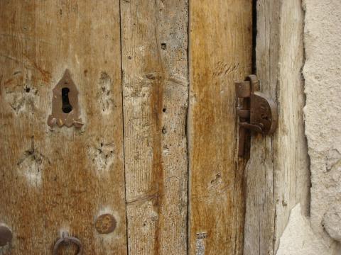 image Detalle de puerta, Pastrana, Guadalajara
