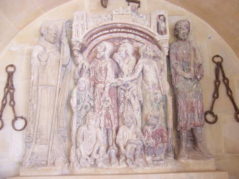 image Escultura, liberación de cautivos, Monasterio Santo Domingo de Silos, Burgos