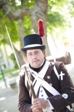 image Recreación de la Guerra de la Independencia en Segovia: Detalle del traje de un civil organizado militarmente