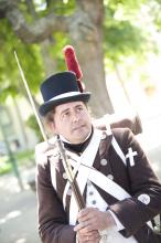 image Recreación de la Guerra de la Independencia en Segovia: Detalle del traje de un civil organizado militarmente