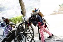 image Recreación de la Guerra de la Independencia en Segovia: Demostración de disparos con un cañón de la época napoleónica