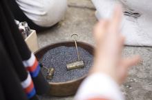 image Recreación de la Guerra de la Independencia en Segovia: Tropas napoleónicas preparando munición para el combate