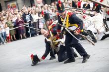 image Recreación de la Guerra de la Independencia en Segovia: Demostración de disparos junto al Acueducto de Segovia